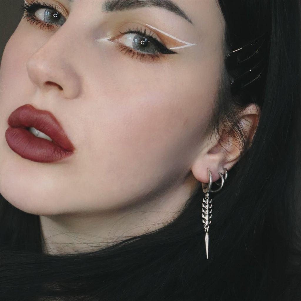 LONGINUS ABYSS STINGER EARRINGS
